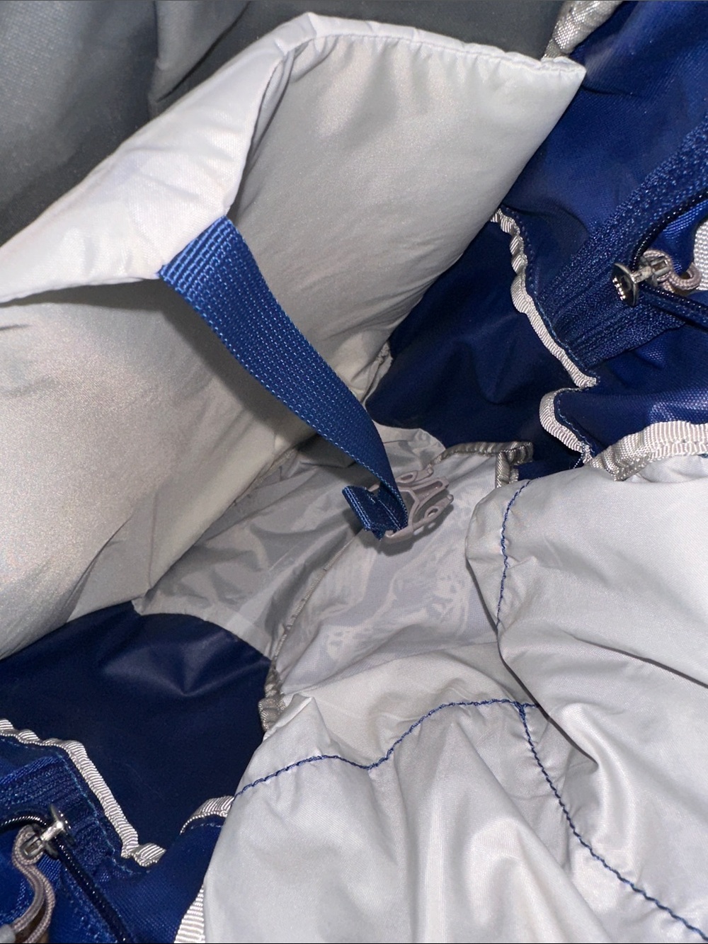 OSPREY daylite Navy Daypack with Mountain Pattern - Picture 7 of 10